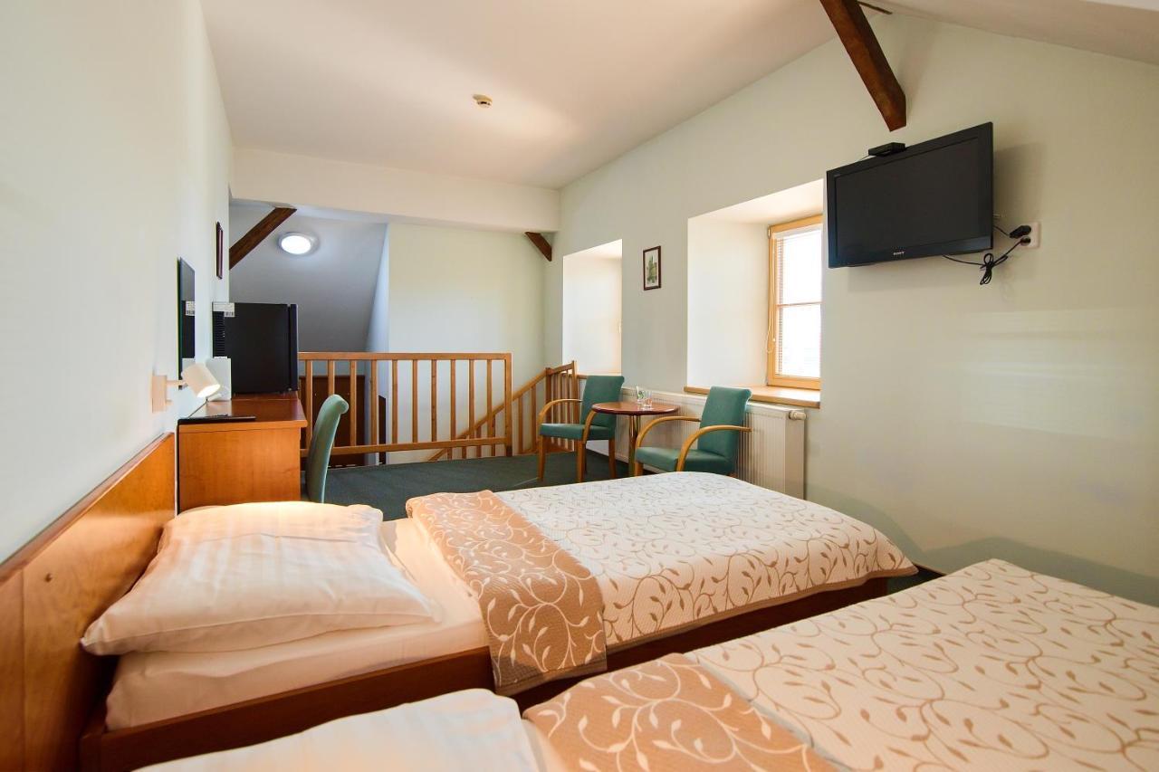 Standard Double or Twin Room,1644417271:JPEG